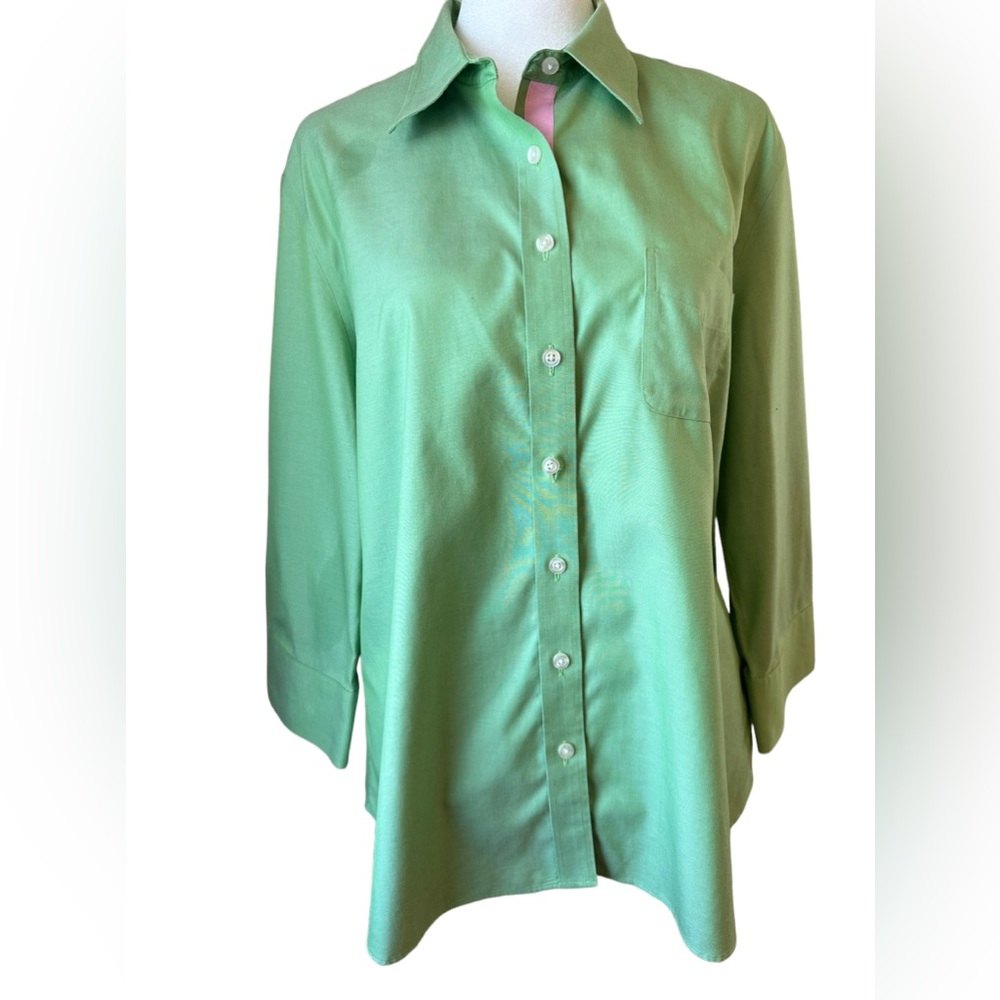 Land’s End green women’s button-down three-quarter sleeve shirt. Size 14.